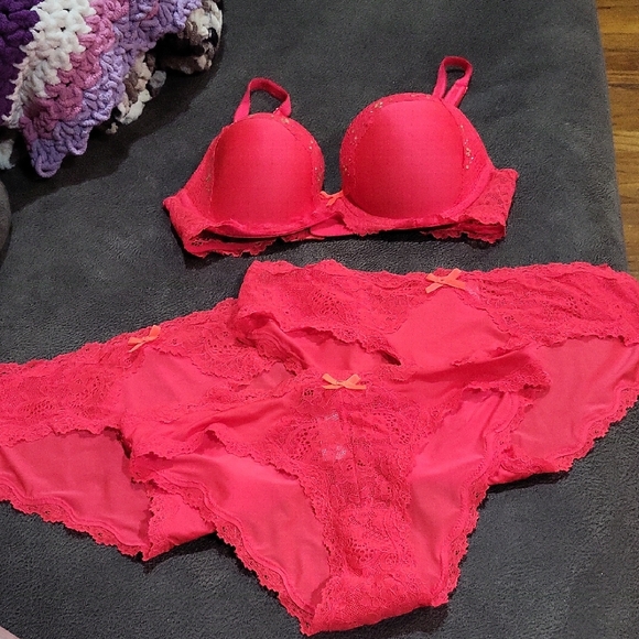 Victoria's Secret Bra & Panties Set